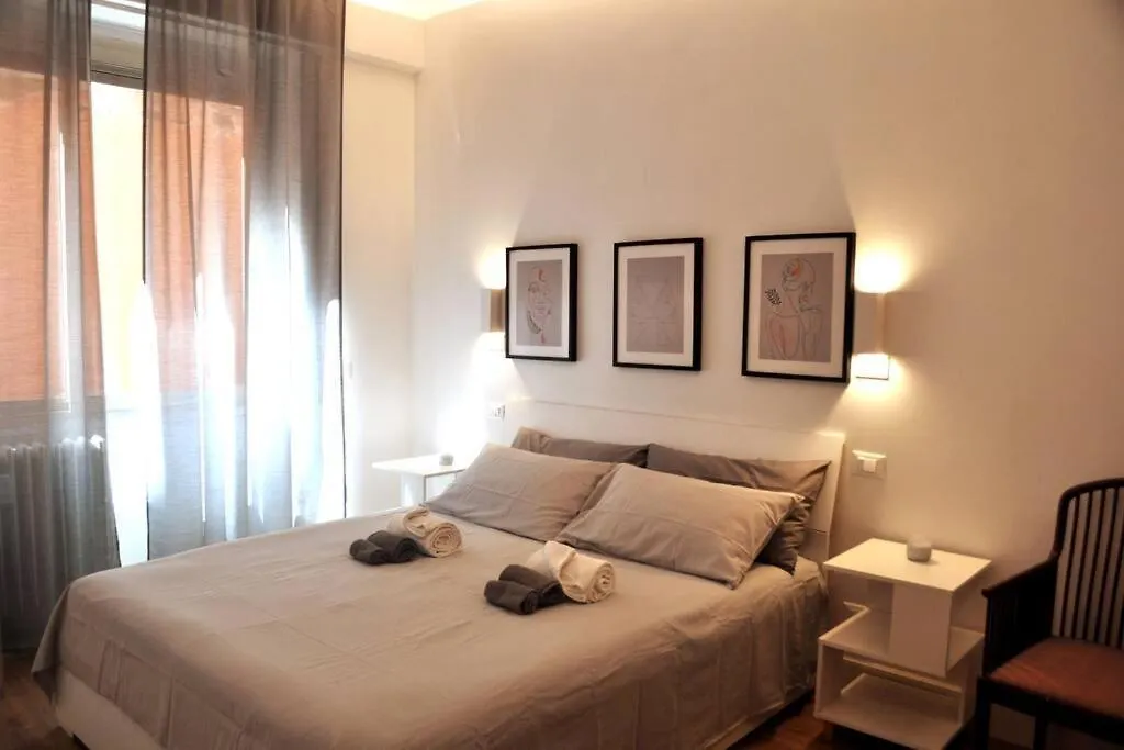 Casa con giardinetto al centro di Roma-1